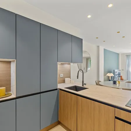 Ref 2032 Renovated Apartment-sea View -ideal For Conferences And Vacations Κάννες