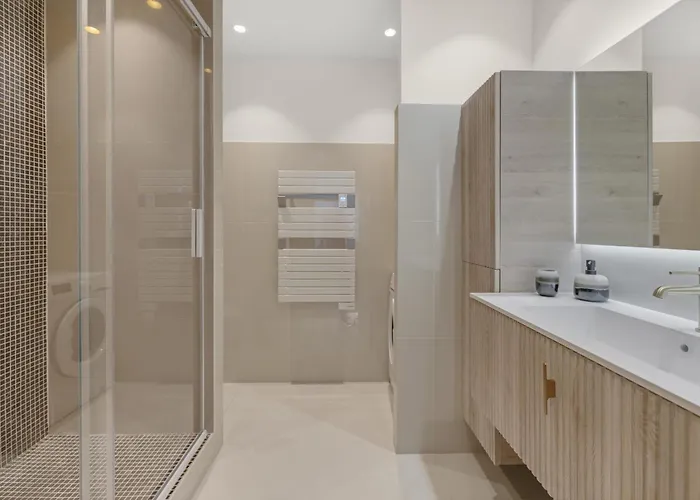 Ref 2032 Renovated Apartment-sea View -ideal For Conferences And Vacations アパート カンヌ