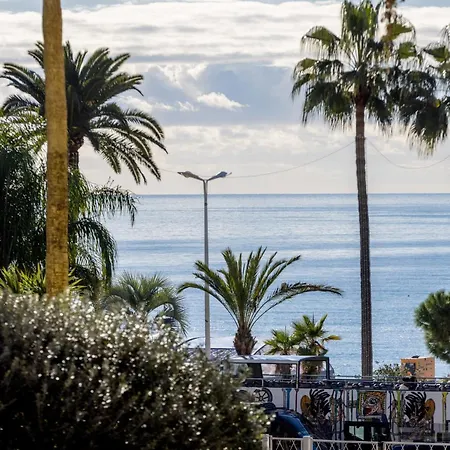 Ref 2032 Renovated Apartment-sea View -ideal For Conferences And Vacations Apartment *
